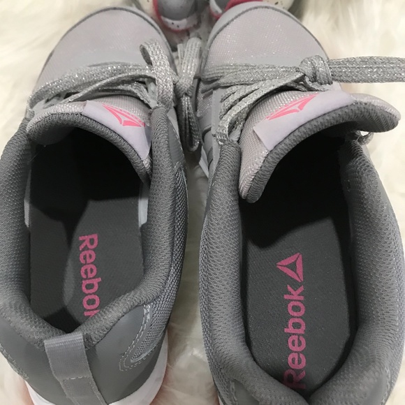 Reebock $25 New Size 6.5 - Picture 4 of 7